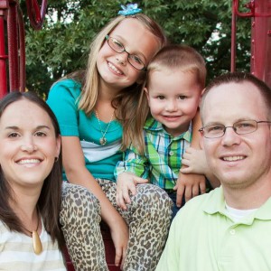 Heidi Pierce, her husband Chris, and their children Ella and Nate